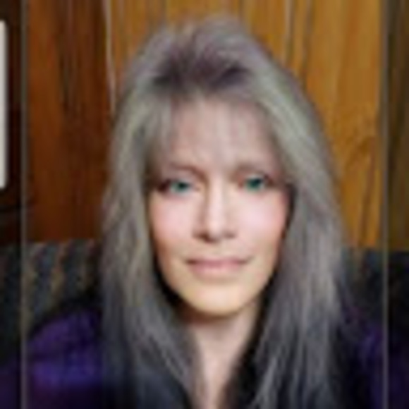 Roberta Lamica - Poshmark Profile Picture of Roberta Lamica (@robertalamica) on Poshmark