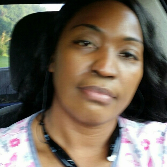 Profile Picture of Linnea Mcduffy (@topazz1102) on Poshmark