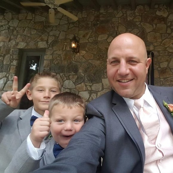 Profile Picture of Seth Rostan (@sethrostan) on Poshmark