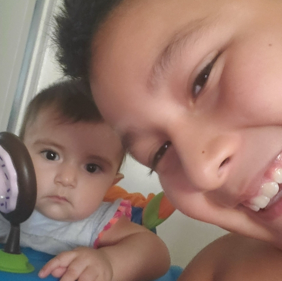 Nancy Barra - Poshmark Profile Picture of Nancy Barra (@nanbar21) on Poshmark