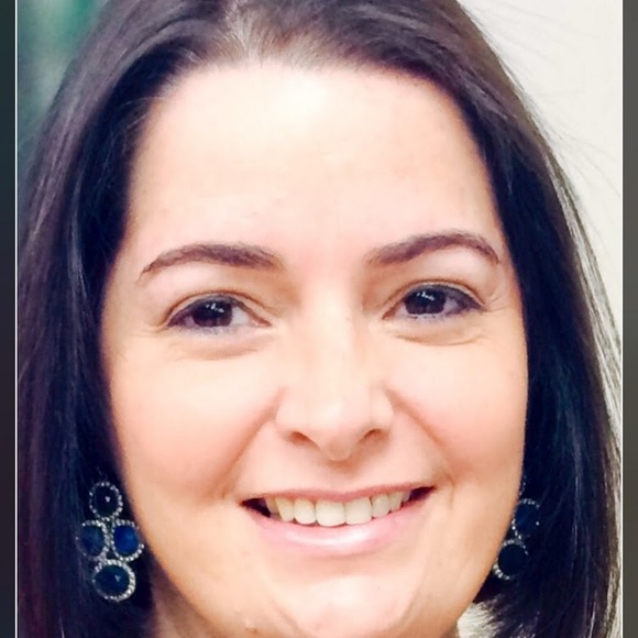 Profile Picture of Luciana Tomasoni (@patativa2201) on Poshmark