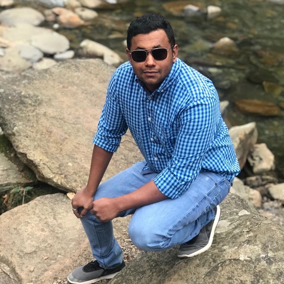 Profile Picture of Kazi Newaz (@kazi_newaz) on Poshmark