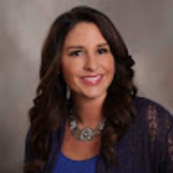 Profile Picture of Tricia Corson (@triciacorson) on Poshmark