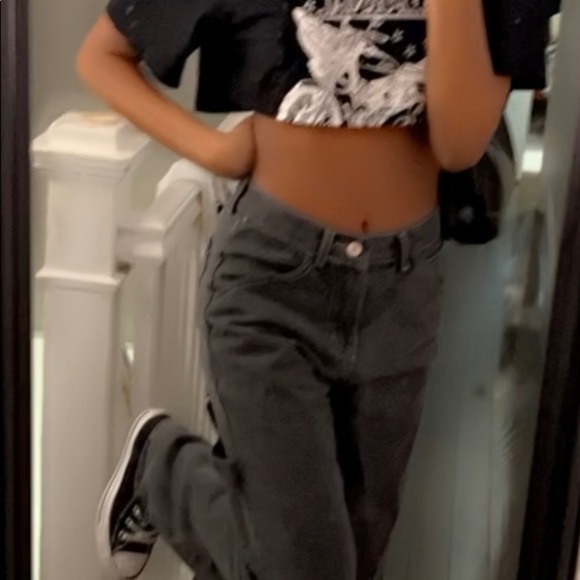 Ashley Simmonds - Poshmark Profile Picture of Ashley Simmonds (@renellescloset) on Poshmark