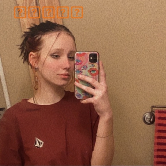 Profile Picture of Dasha Shamrai (@dashashamrai) on Poshmark