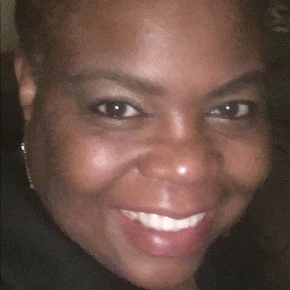 Profile Picture of Glenda Yarbrough (@hopkinsgl) on Poshmark