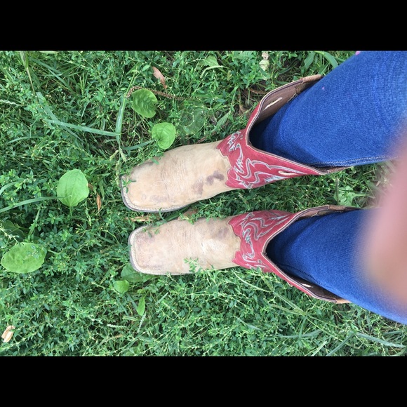 Profile Picture of Itzel Herrera garcia (@1itzel_herr34) on Poshmark