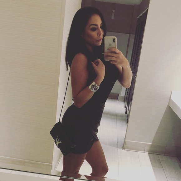 Profile Picture of Nathalia Zoppi (@nathy04) on Poshmark