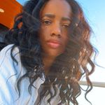 Profile Picture of Laura Inez (@loloveslocs) on Instagram