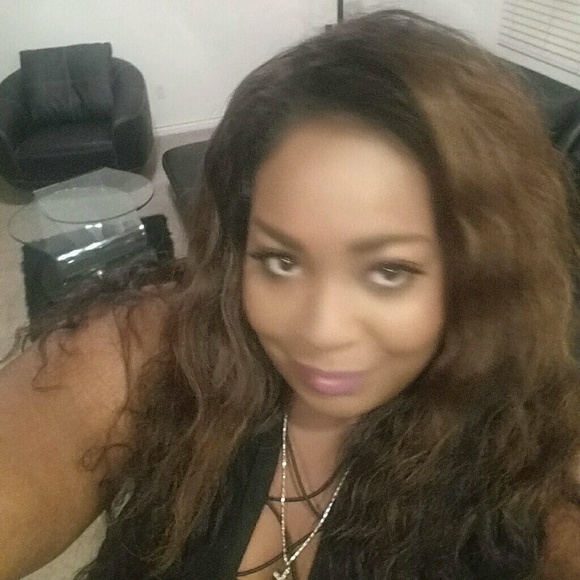 Profile Picture of Tanya Garner (@tanyastar6) on Poshmark