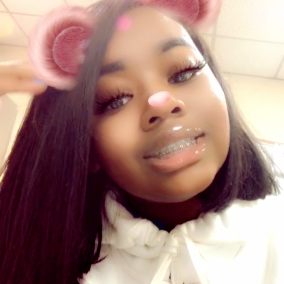 Profile Picture of Zaire Trunnell (@zt316231) on Poshmark