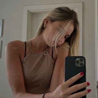 Profile Picture of Juli (@juliscott_) on Instagram
