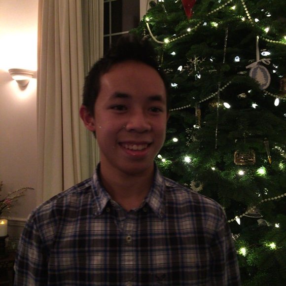 Profile Picture of Christian Wong (@ccwong476) on Poshmark