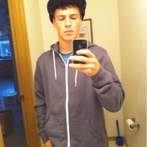 Profile Picture of Ian Oneil (@237698088) on Myspace