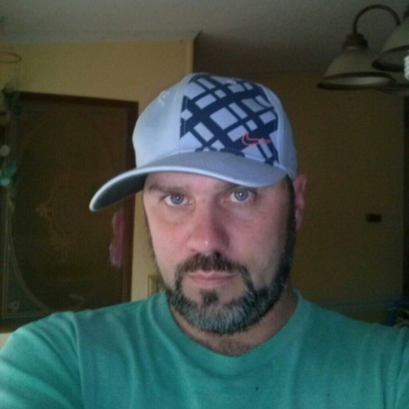 Profile Picture of Brian Miller (@brianmiller) on Poshmark