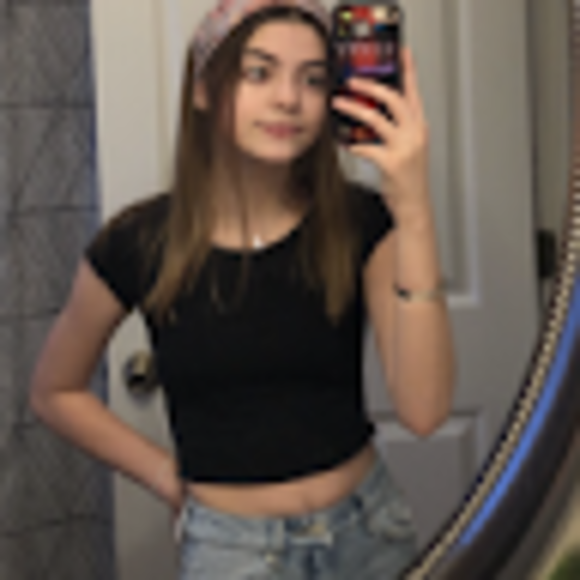 Profile Picture of Kendall Curtis (@kendallcurti548) on Poshmark