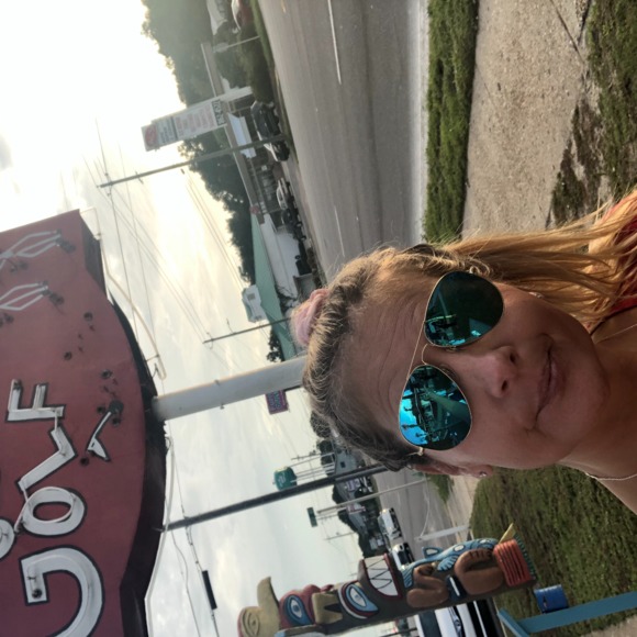 Nichole Colony - Poshmark Profile Picture of Nichole Colony (@danicabailey22) on Poshmark