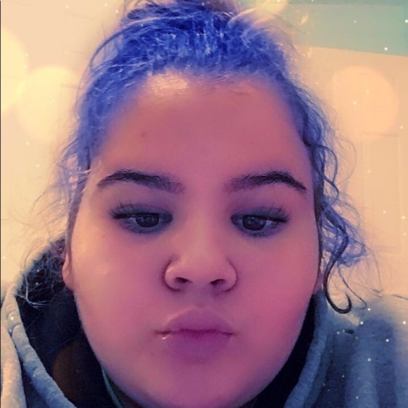 Profile Picture of Sara Stepanek (@mickey172) on Poshmark