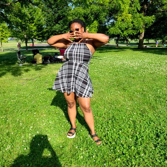 Cheyenne Sims - Poshmark Profile Picture of Cheyenne Sims (@cheysims24) on Poshmark