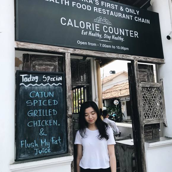 Profile Picture of Alice Liang (@alicehazza) on Poshmark