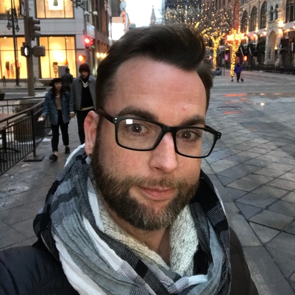 Profile Picture of Darren Crawford (@raverdarren) on Poshmark