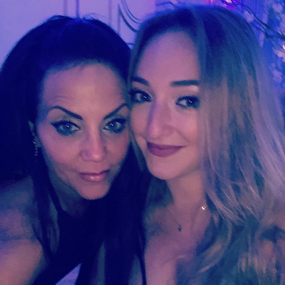 Profile Picture of Stephanie Vezza (@vezzastef) on Poshmark