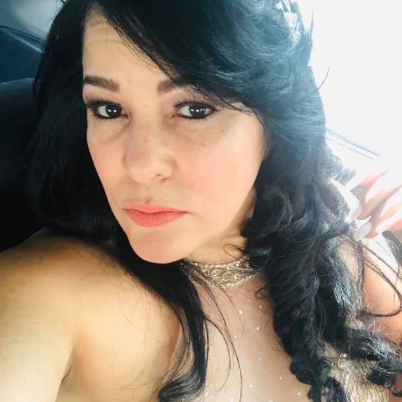 Profile Picture of Iris Collado (@iris3070) on Poshmark