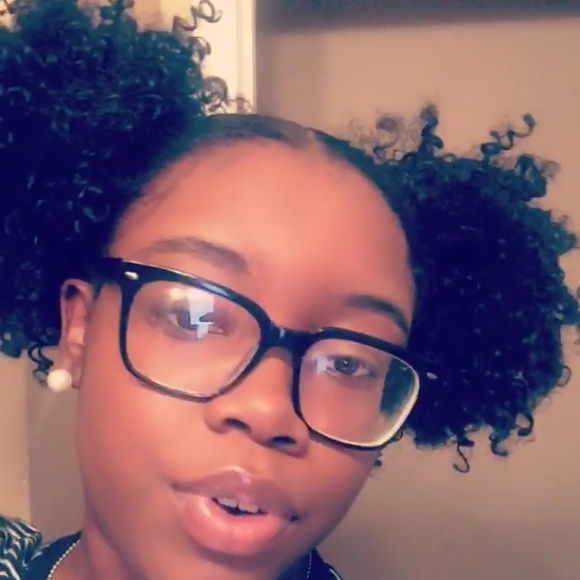 Profile Picture of Shania Johnson (@shania1840) on Poshmark