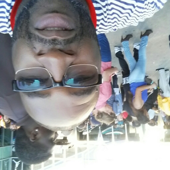 Profile Picture of Robert Sumpter (@robertsumpter) on Poshmark