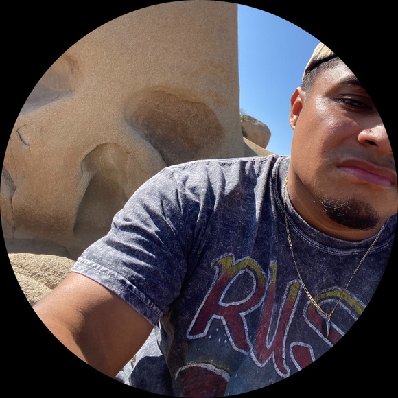 Profile Picture of Christopher Saavedra (@chrisoneofakind) on Poshmark