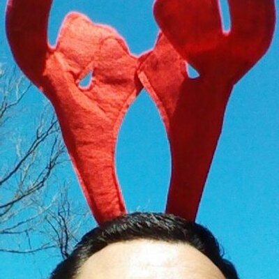 Profile Picture of Daniel Jared (@cakelovenotwar) on Twitter