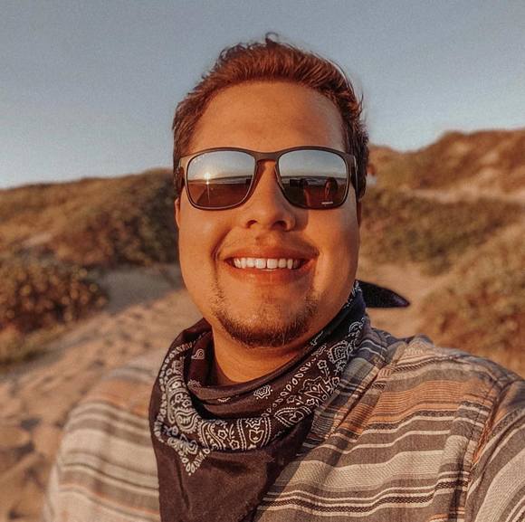 Profile Picture of Matt Macgugan (@matt_macgugan) on Poshmark