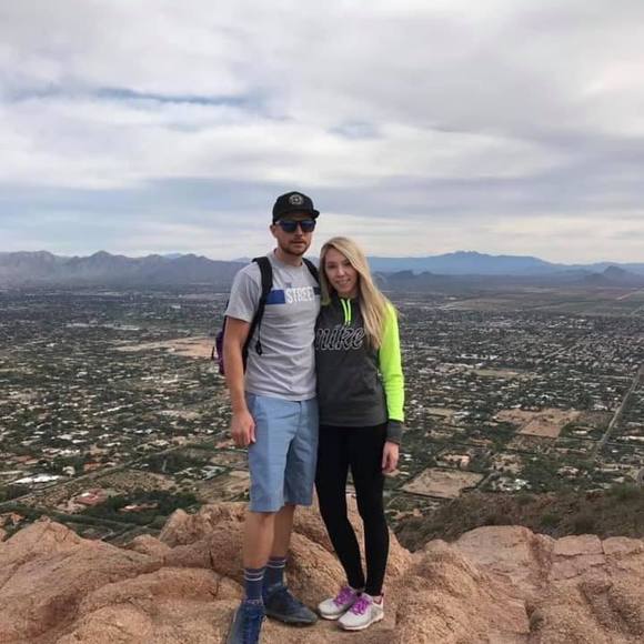 Profile Picture of Mandi Edwards (@mandi_rn) on Poshmark