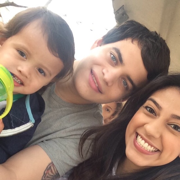 Profile Picture of Roxanne Gonzalez (@roxanneg21) on Poshmark