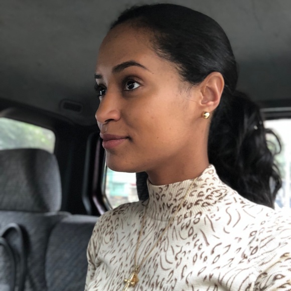 Profile Picture of Sheba Thomas (@sheba_t) on Poshmark