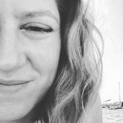 Profile Picture of Anna Lacey (@annaespanna) on Twitter