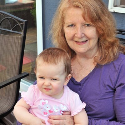 Profile Picture of Helen Dunlap (@Dickensianne) on Twitter