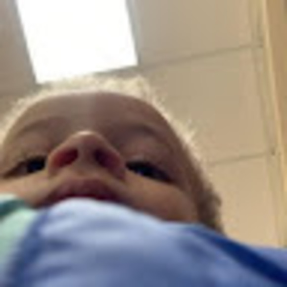 Profile Picture of Elizabeth Parkhurst stevens (@starbeth2007) on Poshmark