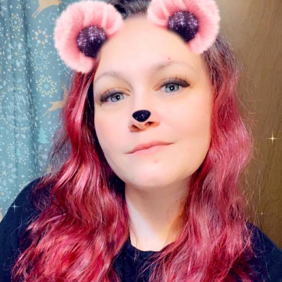 Profile Picture of Jessica Kirby (@mommiegurl329) on Poshmark