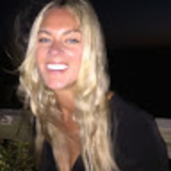 Profile Picture of Michlyn Gazaway (@michlyngazaway) on Poshmark