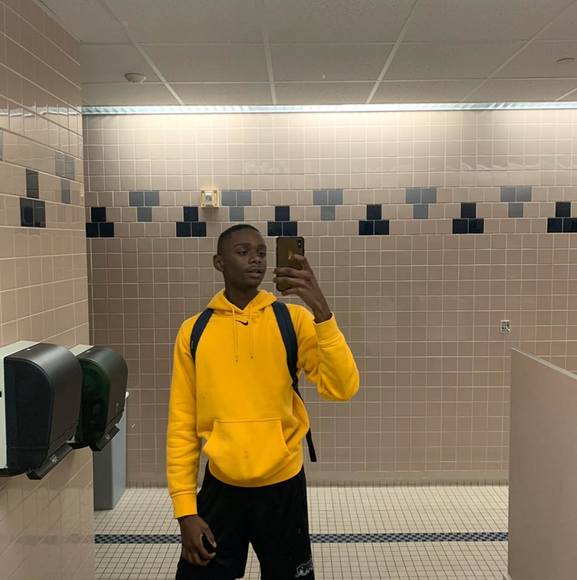 Profile Picture of Johnell Nemons (@johnellnemons) on Poshmark