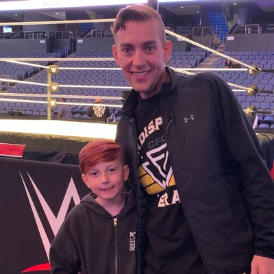 Profile Picture of Mike Bro (@MikeBSoCal) on Twitter