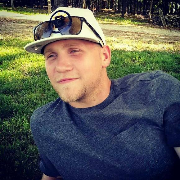 Profile Picture of Shane Ingelsby (@shaneingelsby) on Poshmark