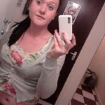 Profile Picture of Beverly Janet (@melodoggidd) on Instagram