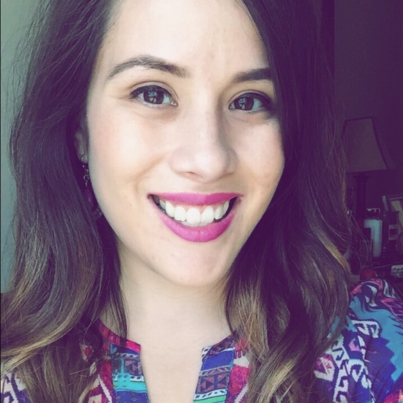 Profile Picture of Erica Leal (@ericaannleal) on Poshmark