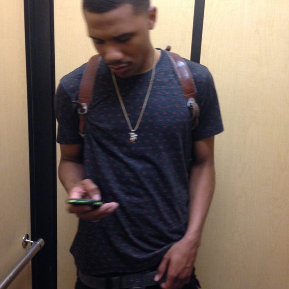 Profile Picture of Art Armstrong (@birdo127) on Poshmark