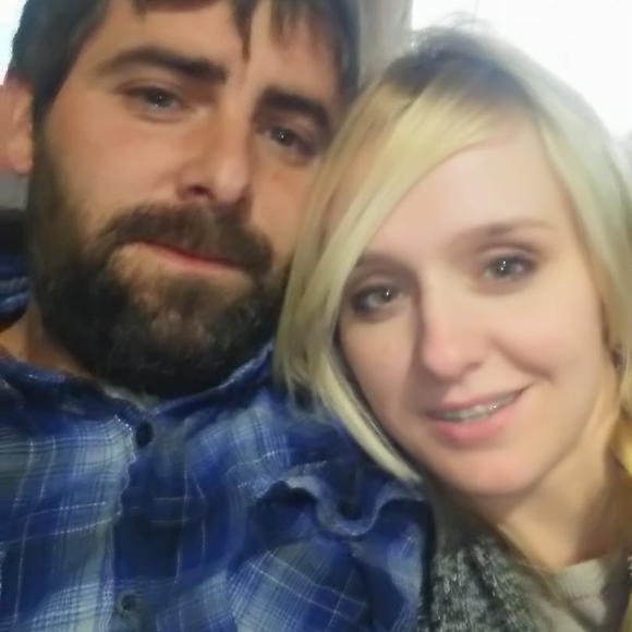 Profile Picture of Sharon Hobbs (@aliceinlove1) on Poshmark