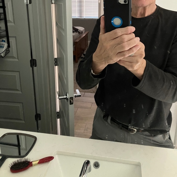 Profile Picture of Richard Ziert (@rjmjz) on Poshmark