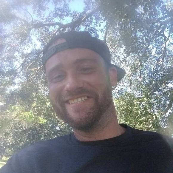 Profile Picture of David Blackmon (@dwblackmon84) on Poshmark