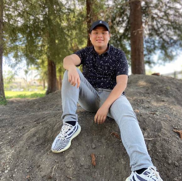 Profile Picture of Samuel Tsai (@samueltsaiusa) on Poshmark